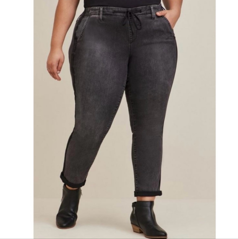 Torrid Black Stripe Accent Boyfriend Jeans